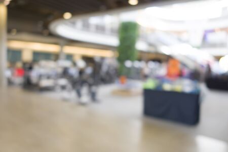 Fallstudien: Erfolgreiche deutsche Unternehmen für Möbel aus Recyclingmaterialien
