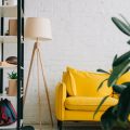 Wohnzimmer als Rückzugsort: Ruheinseln schaffen mit hochwertigen Materialien